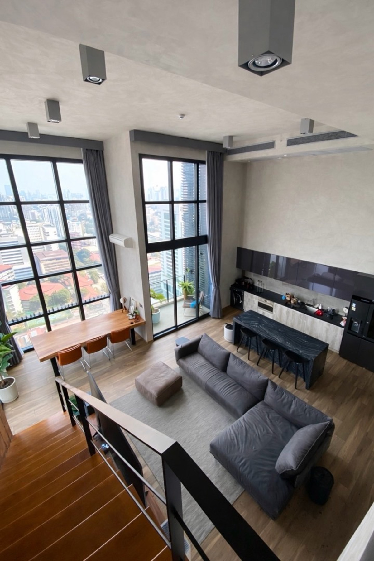 CondoSukhumvit, Asoke, Thonglor : ◈ The Lofts Asoke | Duplex Penthouse ◈ Largest unit • 3 Bedrooms • 2 Bathrooms • Size: 145 sq.m. • Spacious layout