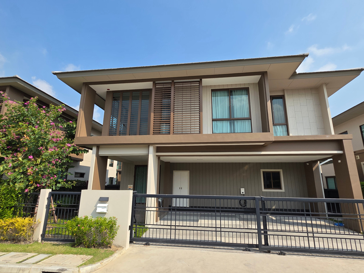 For RentHousePattanakan, Srinakarin : Detached house for rent at Burasiri Krungthep Kreetha near Brighton College