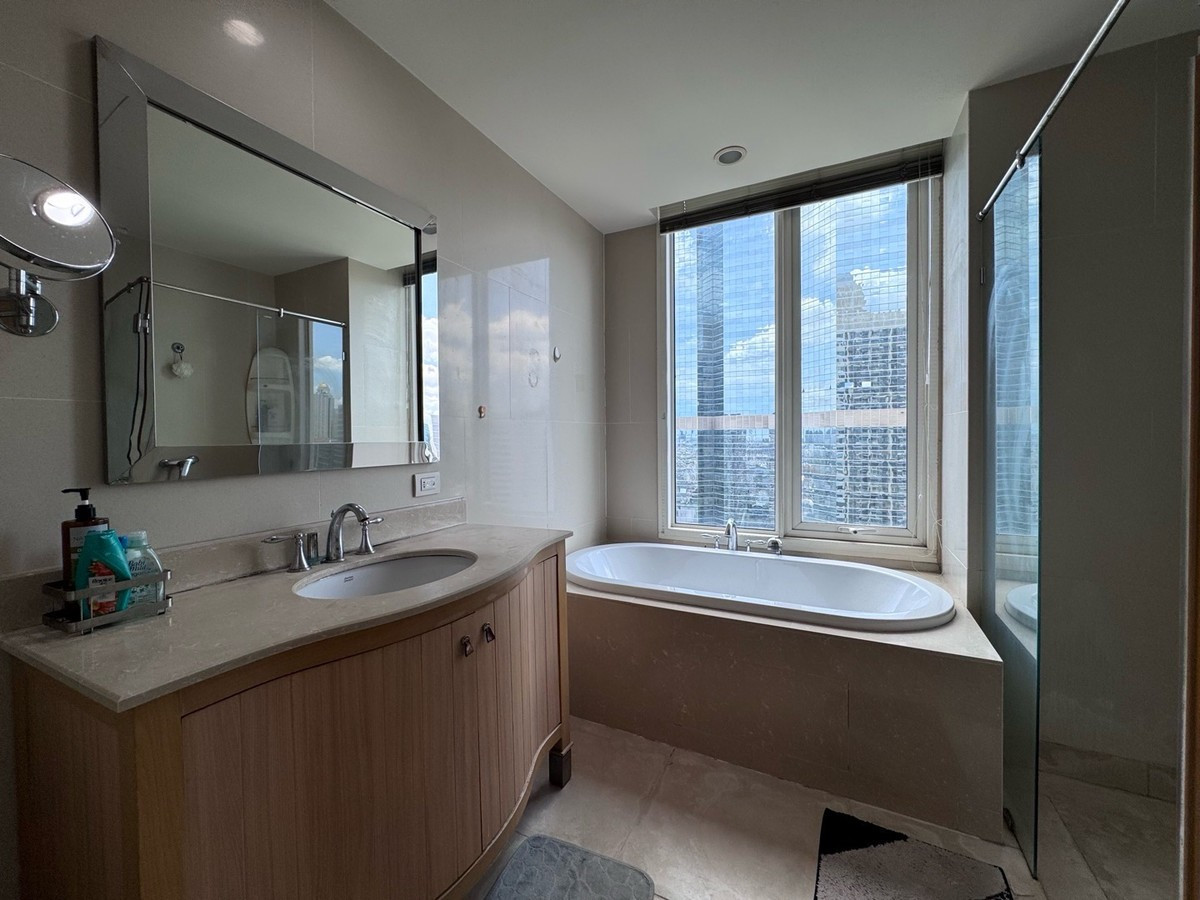 For SaleCondoSathorn, Narathiwat : LTH14181 – Condo for Sale | The Empire Place | 114.64 sqm | 2 Beds 2 Baths | Near BTS Chong Nonsi | 16.99 MB | Condo for sale The Empire Place