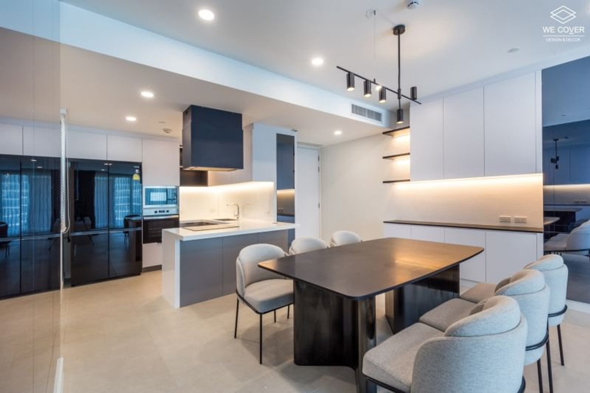 For RentCondoSukhumvit, Asoke, Thonglor : Luxury 3 Bed Condo at Fullerton | BTS Thong Lo Nearby Spacious 132 sqm, Pool & Gym, Rent 120,000 THB/Month!