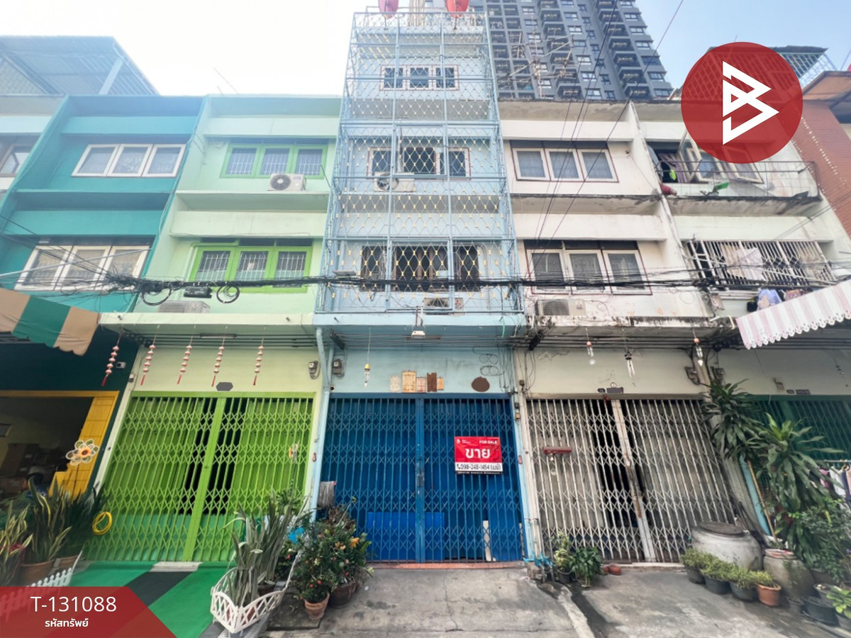 For SaleShop HouseWongwianyai, Charoennakor : Commercial building for sale, area 12.4 sq m, Soi Charoen Nakhon 74, Thonburi, Bangkok.