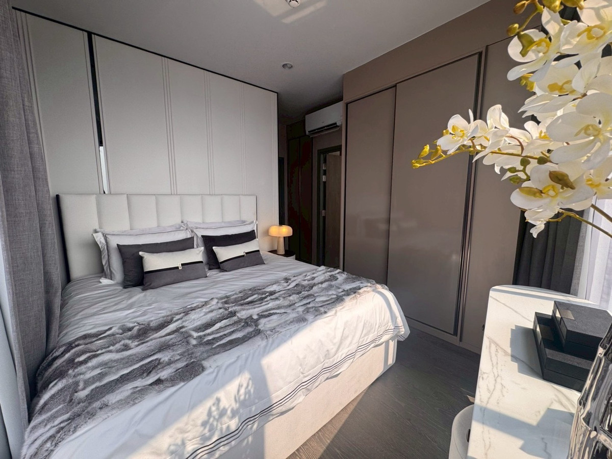 ขายคอนโดคลองเตย กล้วยน้ำไท : Coco Parc Prime Location เพียงไม่กี่นาทีถึง CBD สาทร–สีลม ใกล้ MRT Lumpini2Bed 2Bath 88.7 sq.m. Price 21.995 MBPhat : 064-642-8664Nui : 094-624-2014