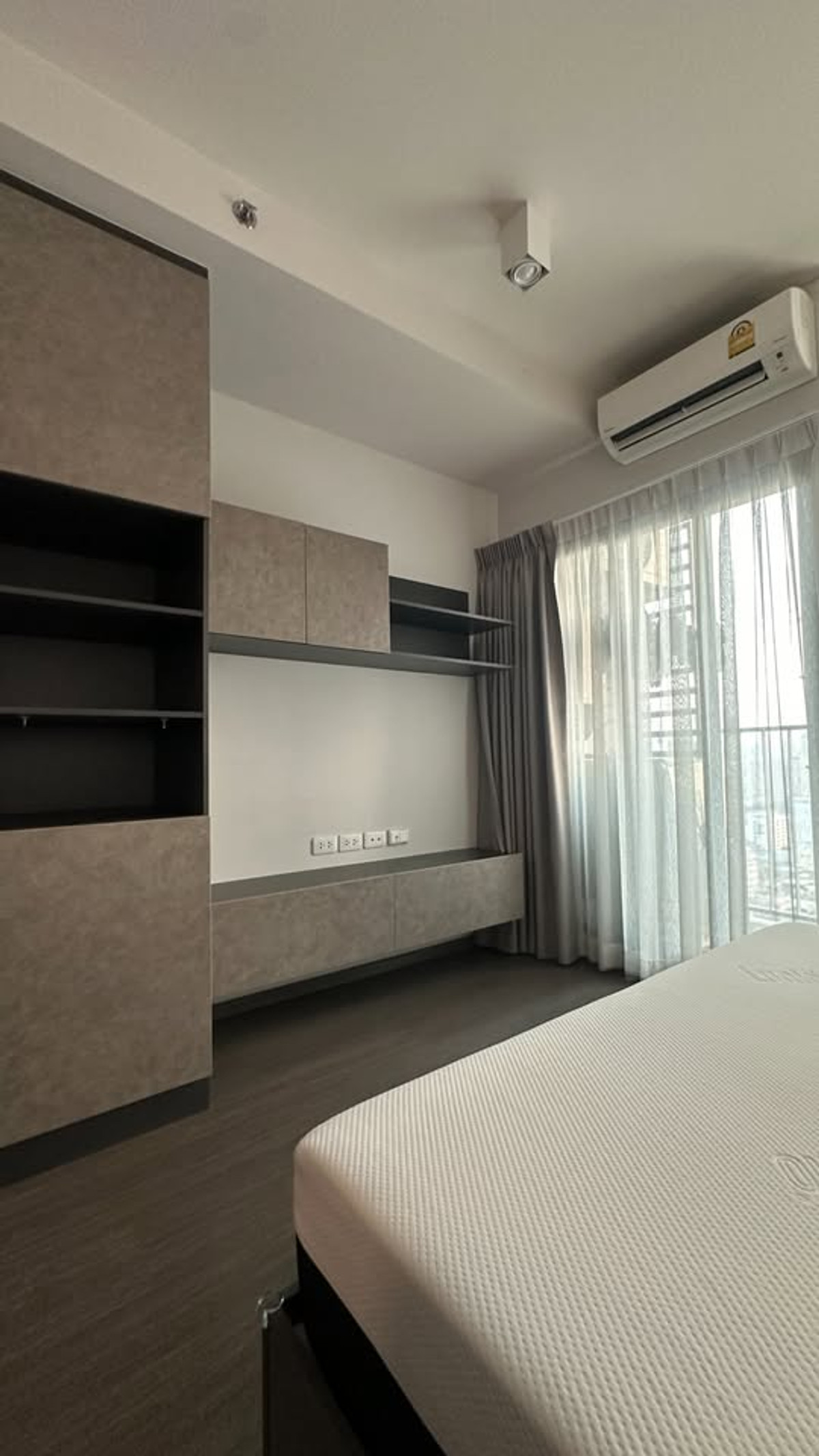 ให้เช่าคอนโดสะพานควาย จตุจักร : Condo for Rent: Ideo Phaholyothin–Chatuchak (H33693) Nearest BTS: Saphan Khwai Station 