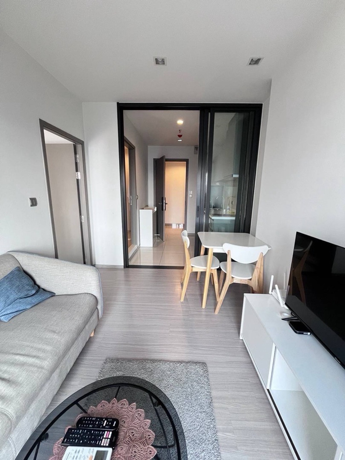 ให้เช่าคอนโดพระราม 9 เพชรบุรีตัดใหม่ RCA : 🩷พร้อมอยู่🩷ห้องสวยมากค่ะ  ไวบ์ดี วิวสวย ใจกลางอโศก-พระราม9 Life Asoke Hype ห้องกว้าง ทำเลดีมาก เดินทางสะดวก วิวไม่บล็อค ราคาดีที่สุด สนใจนัดชม จองด่วนนะคะ