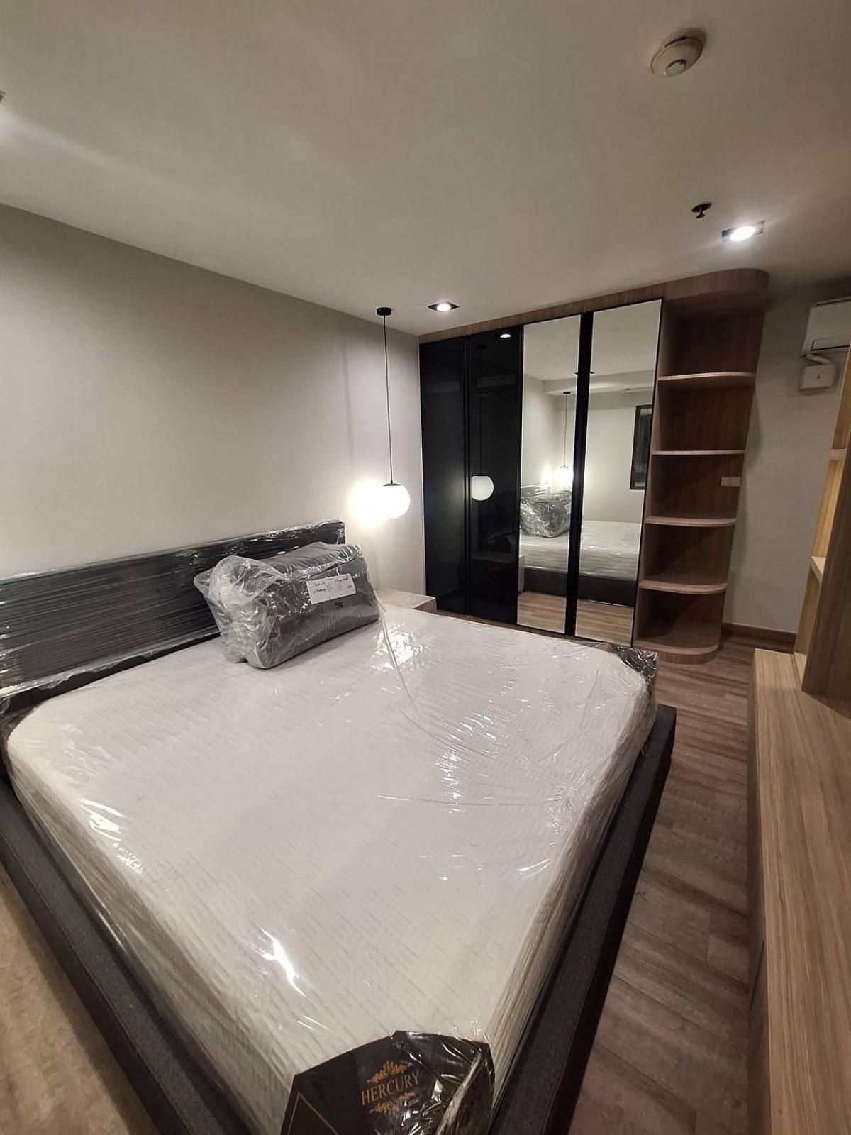 For RentCondoSukhumvit, Asoke, Thonglor : 28/01/2026, Luxury condo for rent, 3 bedrooms, 2 bathrooms, 119 sq.m., in the heart of Thonglor!Close to BTS/MSRT with fitness center and swimming pool, 60,000 baht per month.