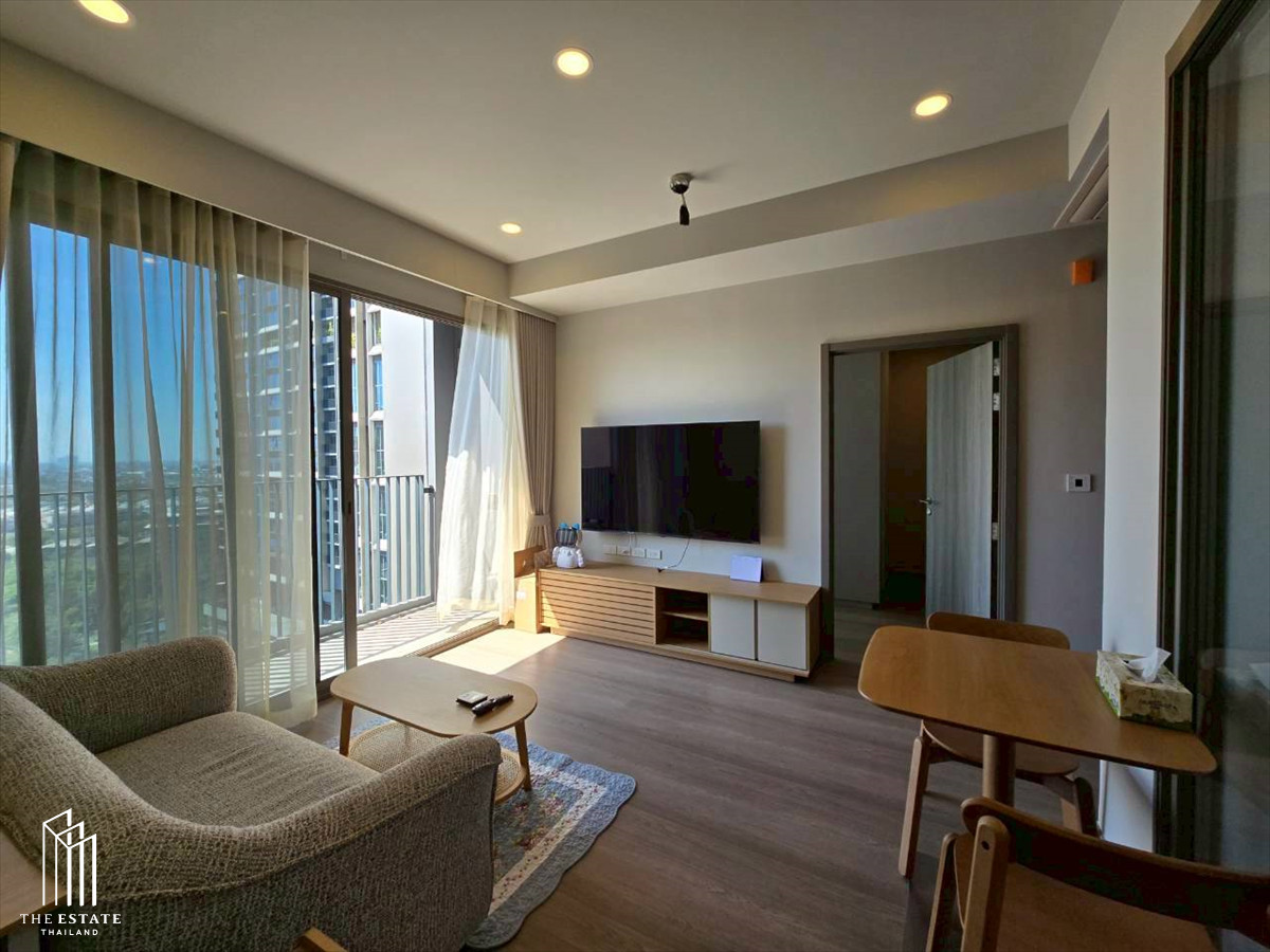 For RentCondoBangna, Bearing, Lasalle : For rent Whizdom The Forestias (Destinia), corner position with full view of the green forest garden. Wide room layout With wooden furniture @40,000 Baht