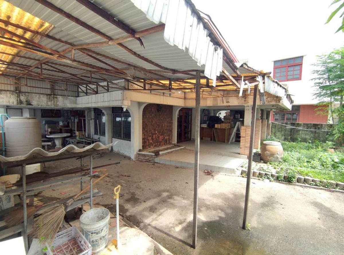 ขายบ้านนนทบุรี บางใหญ่ บางบัวทอง : ขายบ้านเดี่ยว 2 ชั้น หลังมุม ใกล้เดอะมอลล์งามวงศ์วาน เนื้อที่ 65 ตารางวา แขวงบางเขน เขตเมืองนนทบุรี จังหวัดนนทบุรี