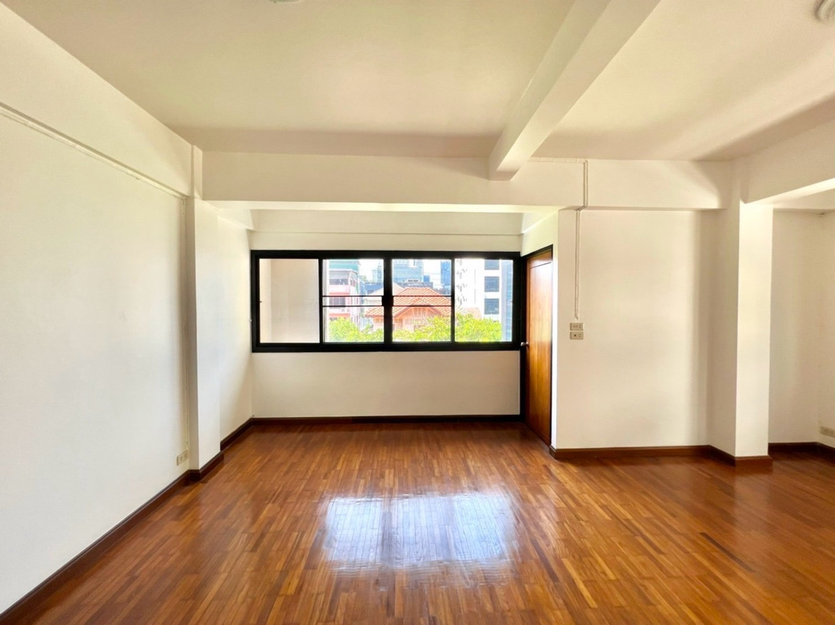 ให้เช่าโฮมออฟฟิศนานา : ให้เช่า โฮมออฟฟิศ นานา สุขุมวิท สวนเบญจกิติ ใกล้ รถไฟฟ้า BTS ใกล้ ทางด่วน และ เพลินจิต | จอดรถได้ 4 คัน