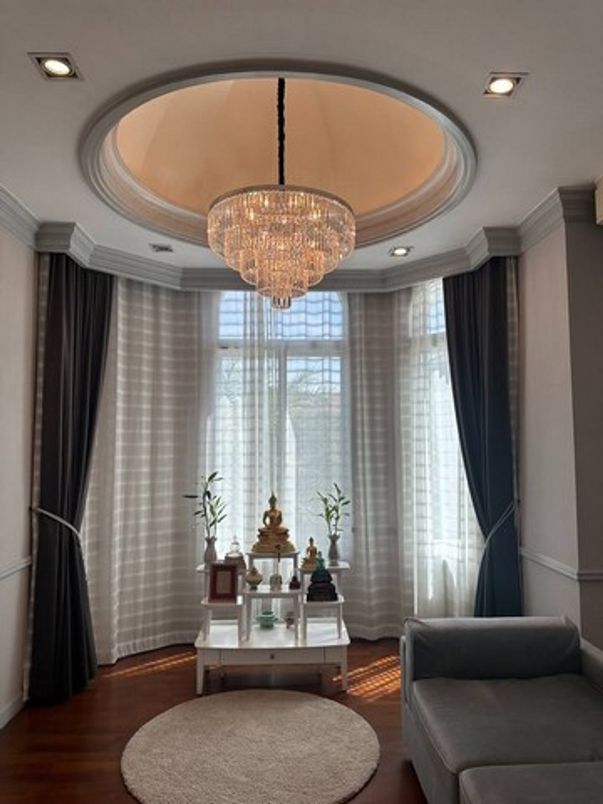 For RentHouseLadkrabang, Suwannaphum Airport : HR3194 Sell or rent a luxury detached house, Two Grand Monaco Bangna Wongwaen Project, fully furnished, ready to move in.