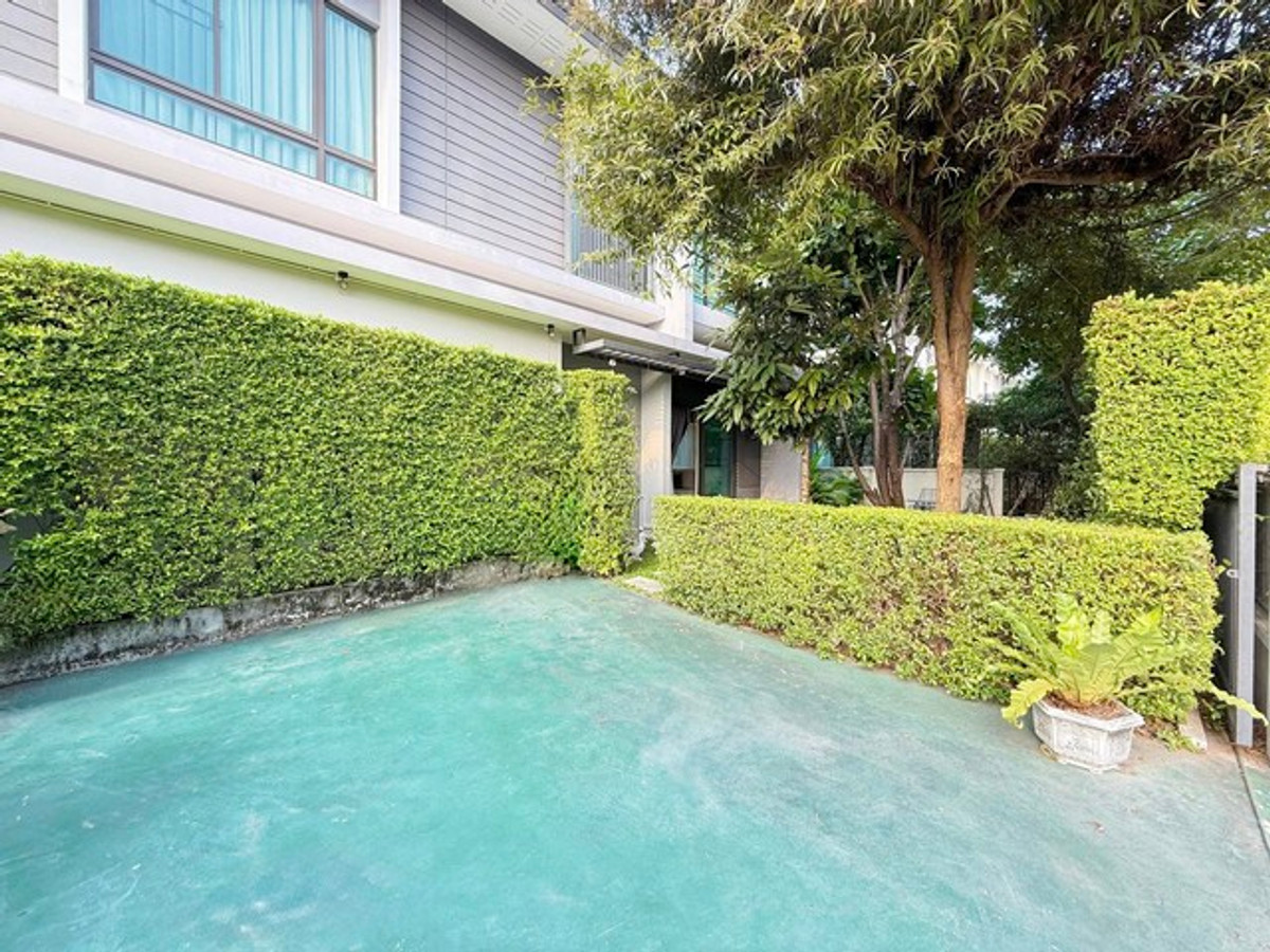 For RentHouseNawamin, Ramindra : HR3188 Large detached house for rent, The City Ramindra | near Fashion Island, decorated with furniture.