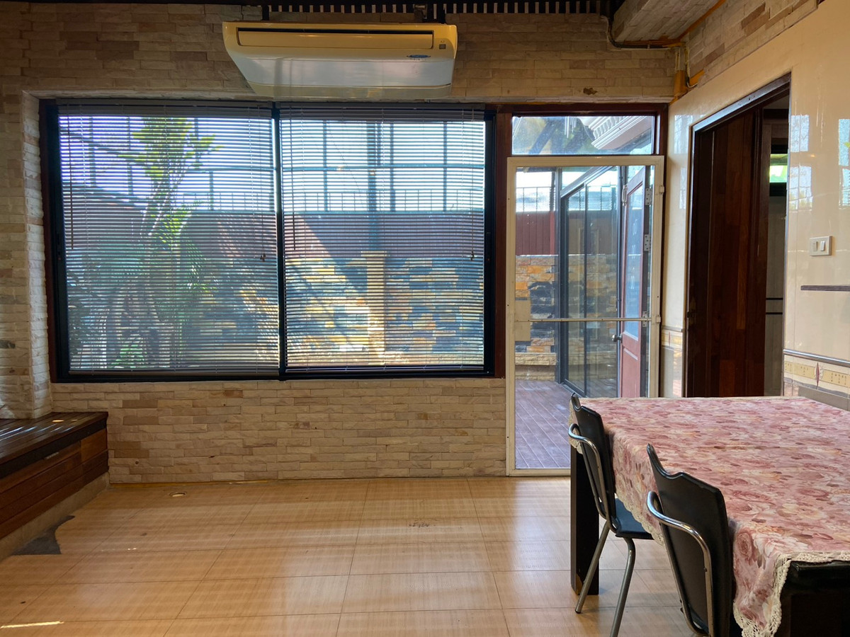 อาคารพาณิชย์ปิ่นเกล้า จรัญสนิทวงศ์ : 🏢 ขาย / ให้เช่า อาคารพาณิชย์ 4.5 ชั้น ห้องริม  ถนนสวนผัก – ตลิ่งชัน | สภาพใหม่ พื้นที่เยอะ ใช้งานได้หลากหลาย (ฟีฟ่า 087-808-3690)