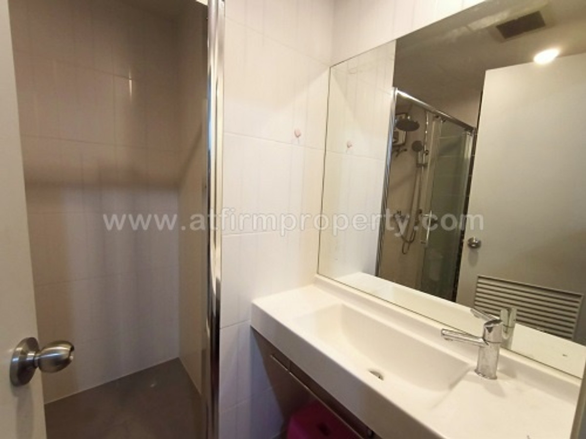 For RentCondoThaphra, Talat Phlu, Wutthakat : Cheap rent 17,000 baht ** 2 bedrooms, 1 bathroom ** The President Sathorn Ratchaphruek 1 ** next to Bang Wa BTS ** 088-398-3835 MR.BOAT