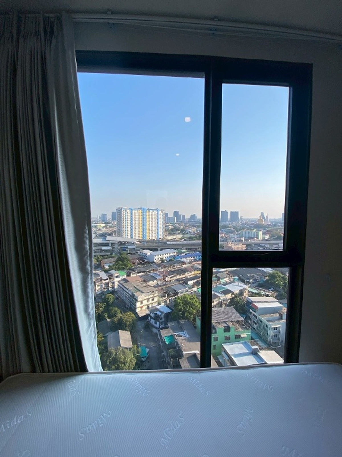 ให้เช่าคอนโดท่าพระ ตลาดพลู วุฒากาศ : เช่าถูก 15,000 บาท ** 2 Bed ** เดอะ ไพรเวซี่ ท่าพระ อินเตอร์เชนจ์ ** ติดรถไฟฟ้า แยกท่าพระ ** 088-398-3835 MR.BOAT