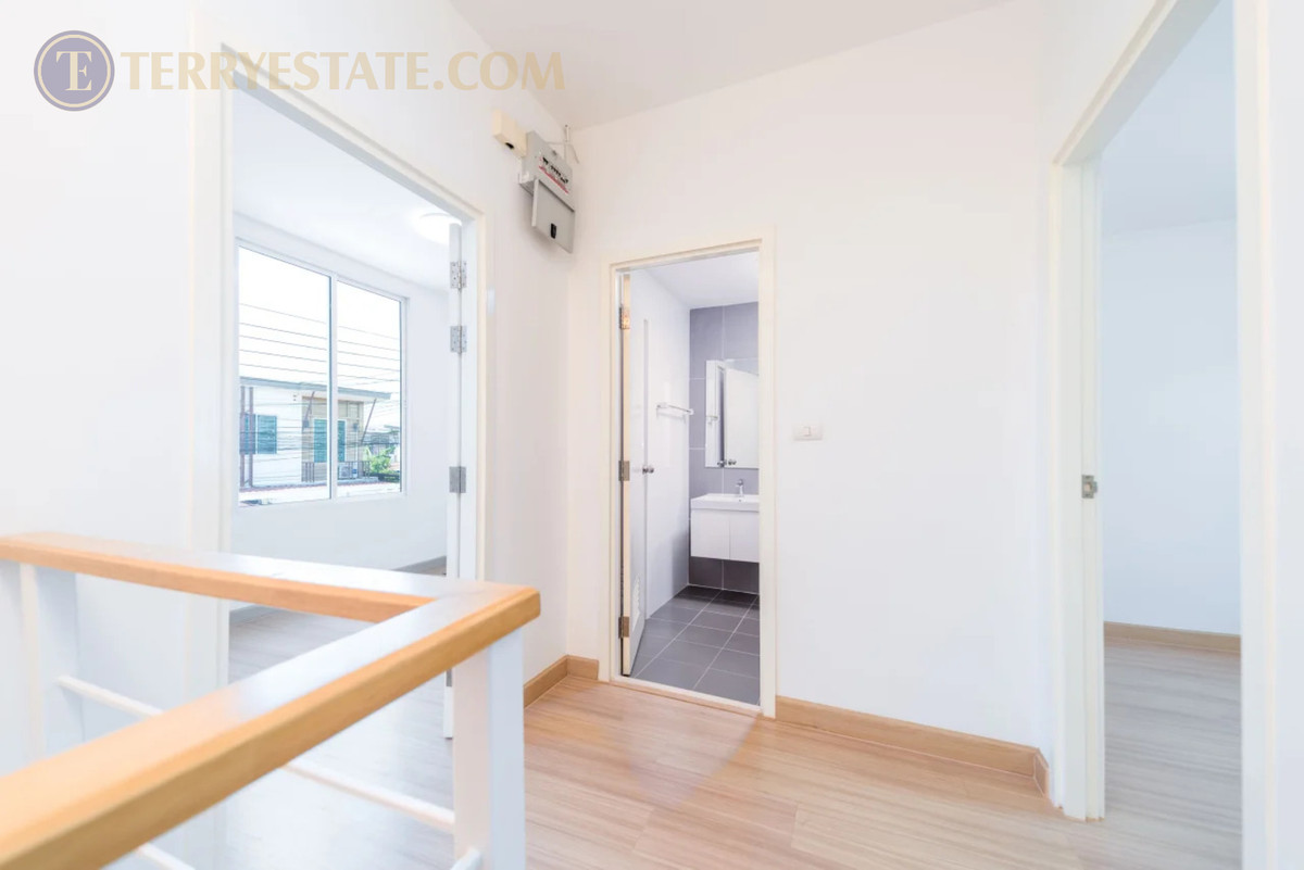 ขายทาวน์โฮมนวมินทร์ รามอินทรา : ขายทาวน์โฮม 2 ชั้น พฤกษา ไพร์ม 94 วัชรพล–สายไหม ขนาด 17.8 ตร.วา บ้านน่าอยู่ บรรยากาศสงบ ใกล้เมือง