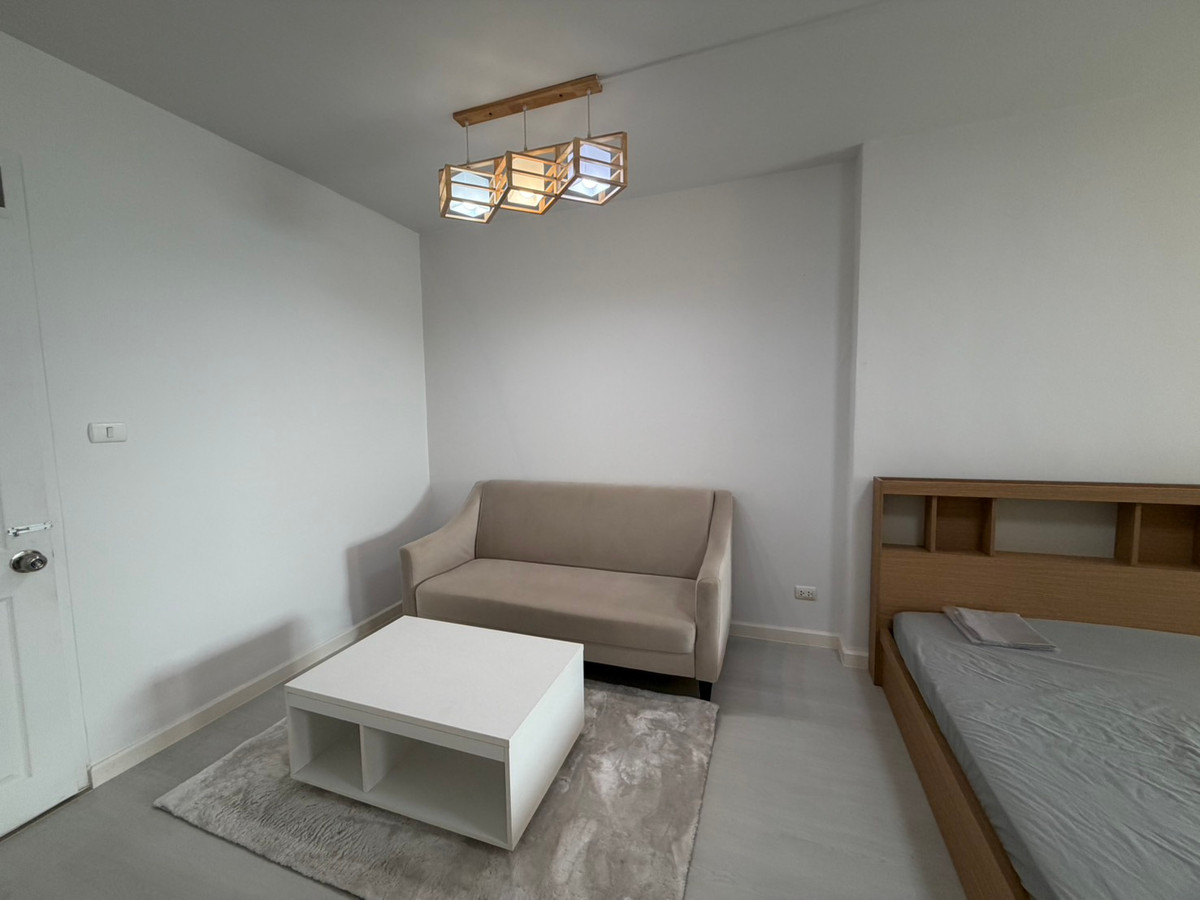 For RentCondoPattanakan, Srinakarin : Condo for rent, Supalai Park Srinakarin, beautiful room, decorated, fully furnished, ready to move in.