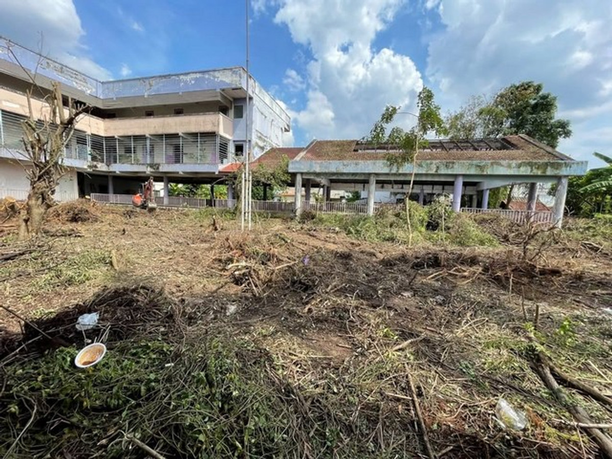 For RentLandBang kae, Phetkasem : HR3196, former school building for rent, 3 floors, usable area over 1800 square meters, Bang Waek location, Phutthamonthon Sai 2, suitable for educational institutions, offices or health rehabilitation centers.