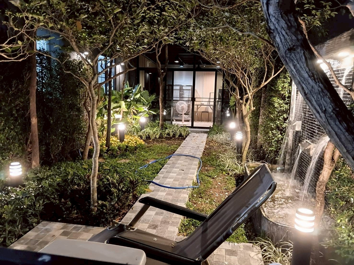 ให้เช่าทาวน์โฮมนนทบุรี บางใหญ่ บางบัวทอง : ทาวน์โฮม หลังมุม ร่มรื่น สไตล์บาหลี อยู่ใกล้ส่วนกลาง มีที่ชาร์จรถ EV ใกล้เซ็นทรัล เวสเกต