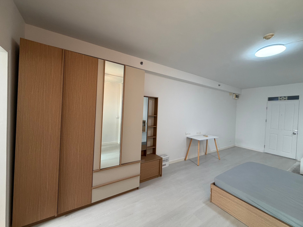 For RentCondoPattanakan, Srinakarin : Condo for rent, Supalai Park Srinakarin, beautiful room, decorated, fully furnished, ready to move in.