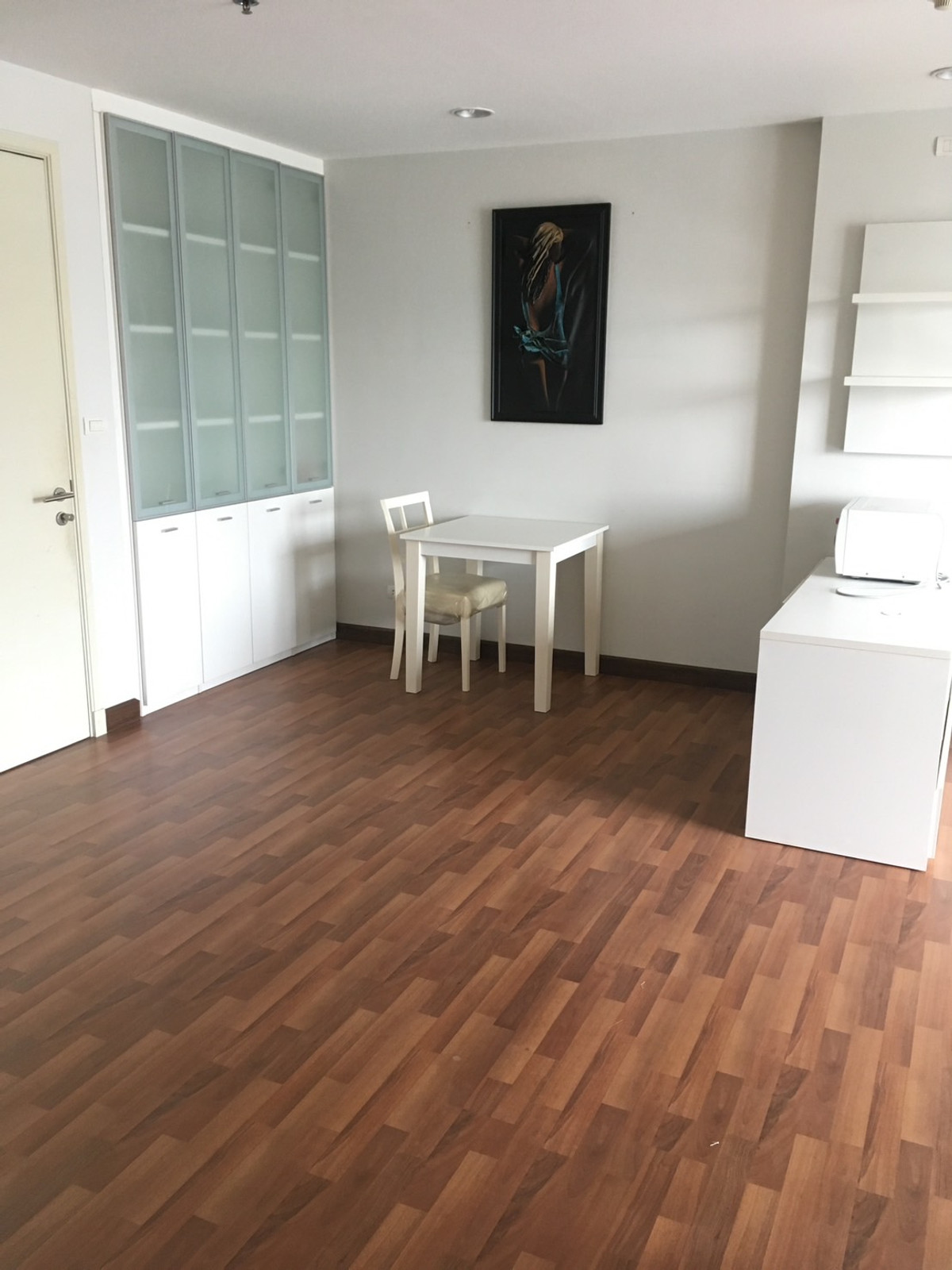 ขายคอนโดอารีย์ อนุสาวรีย์ : ขายด่วน! ราคาดีมากกกก หาไม่ได้แล้ว 1 นอนไซต์ใหญ่ ใจกลางอารีย์ สะพานควาย ในราคาไม่เกิน 5 ล้าน ที่เข้าออกสะดวก เดินทางง่าย อารีย์เลยน้า สนใจติดต่อ 0876358339 K.นาง 