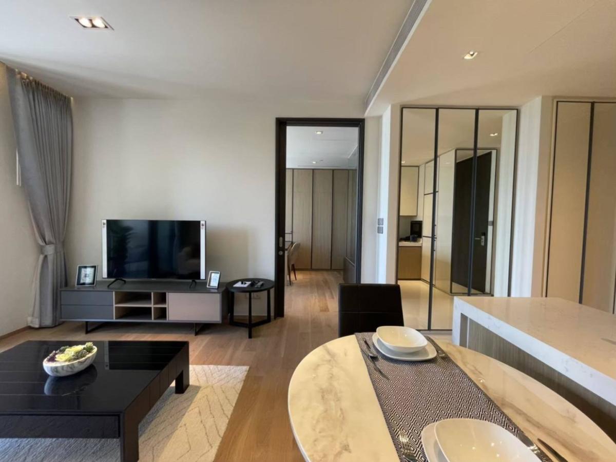 For RentCondoSukhumvit, Asoke, Thonglor : 🔥For Rent Now🔥 Beatnik Sukhumvit 32. Spacious room, south-facing, excellent ventilation, cool and comfortable all day. Fully furnished and ready to move in. Near BTS Thonglor
