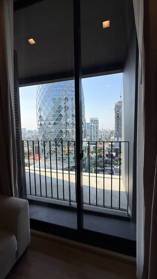 ให้เช่าคอนโดอารีย์ อนุสาวรีย์ : 🔥ให้เช่าด่วน🔥โนเบิล อราวน์ อารีย์ ห้องใหญ่พื้นที่กว้าง เฟอร์นิเจอร์ครบพร้อมเข้าอยู่ ใกล้ BTS อารีย์