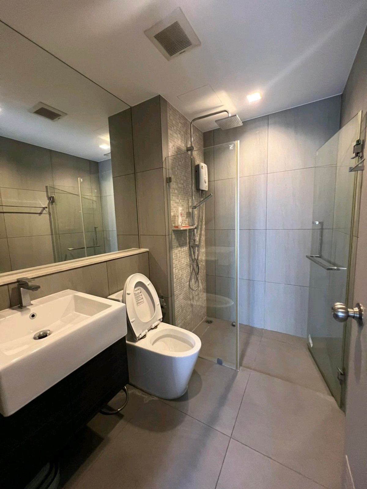 For RentCondoRattanathibet, Sanambinna : For rent, Politan Rive, 34th floor, size 30 sq m, river view, fully furnished, ready to move in, economical price.