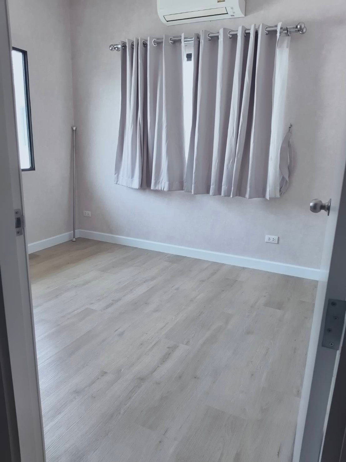 ให้เช่าบ้านปทุมธานี รังสิต ธรรมศาสตร์ : บ้านเดี่ยว เฟอร์นิเจอร์ครบ อำเภอเมืองปทุม 3ห้องนอน 