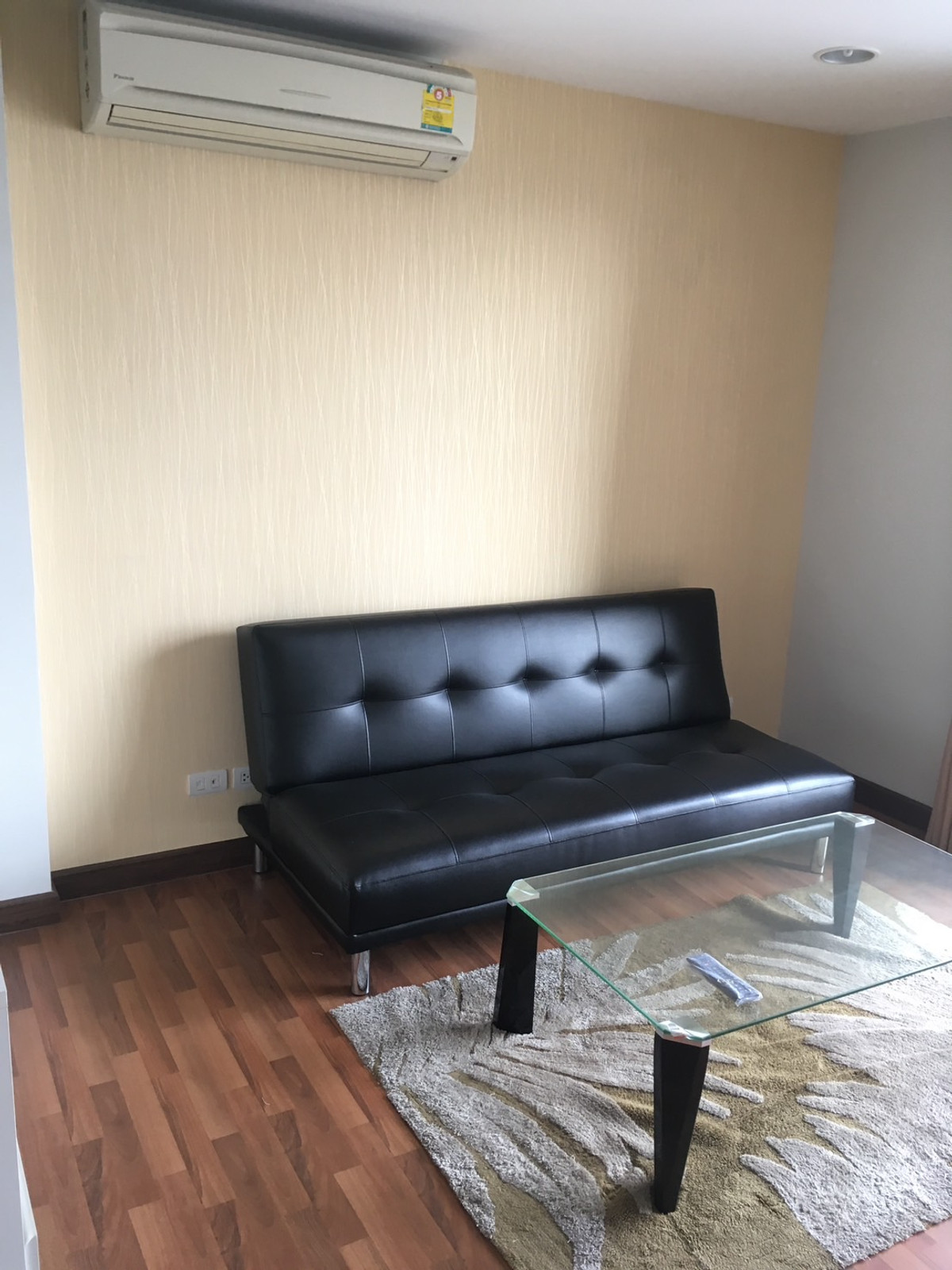 ขายคอนโดอารีย์ อนุสาวรีย์ : ขายด่วน! ราคาดีมากกกก หาไม่ได้แล้ว 1 นอนไซต์ใหญ่ ใจกลางอารีย์ สะพานควาย ในราคาไม่เกิน 5 ล้าน ที่เข้าออกสะดวก เดินทางง่าย อารีย์เลยน้า สนใจติดต่อ 0876358339 K.นาง 