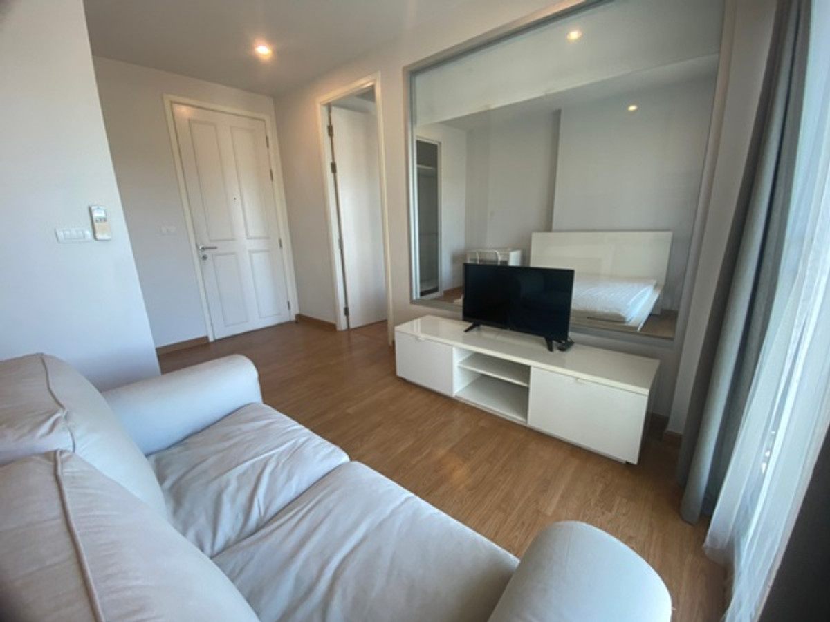 For RentCondoBang kae, Phetkasem : Cheap rent 12,000 baht ** 1 bedroom ** Condo The Parkland Phetkasem ** next to the BTS, second house ** 088-398-3835 MR.BOAT