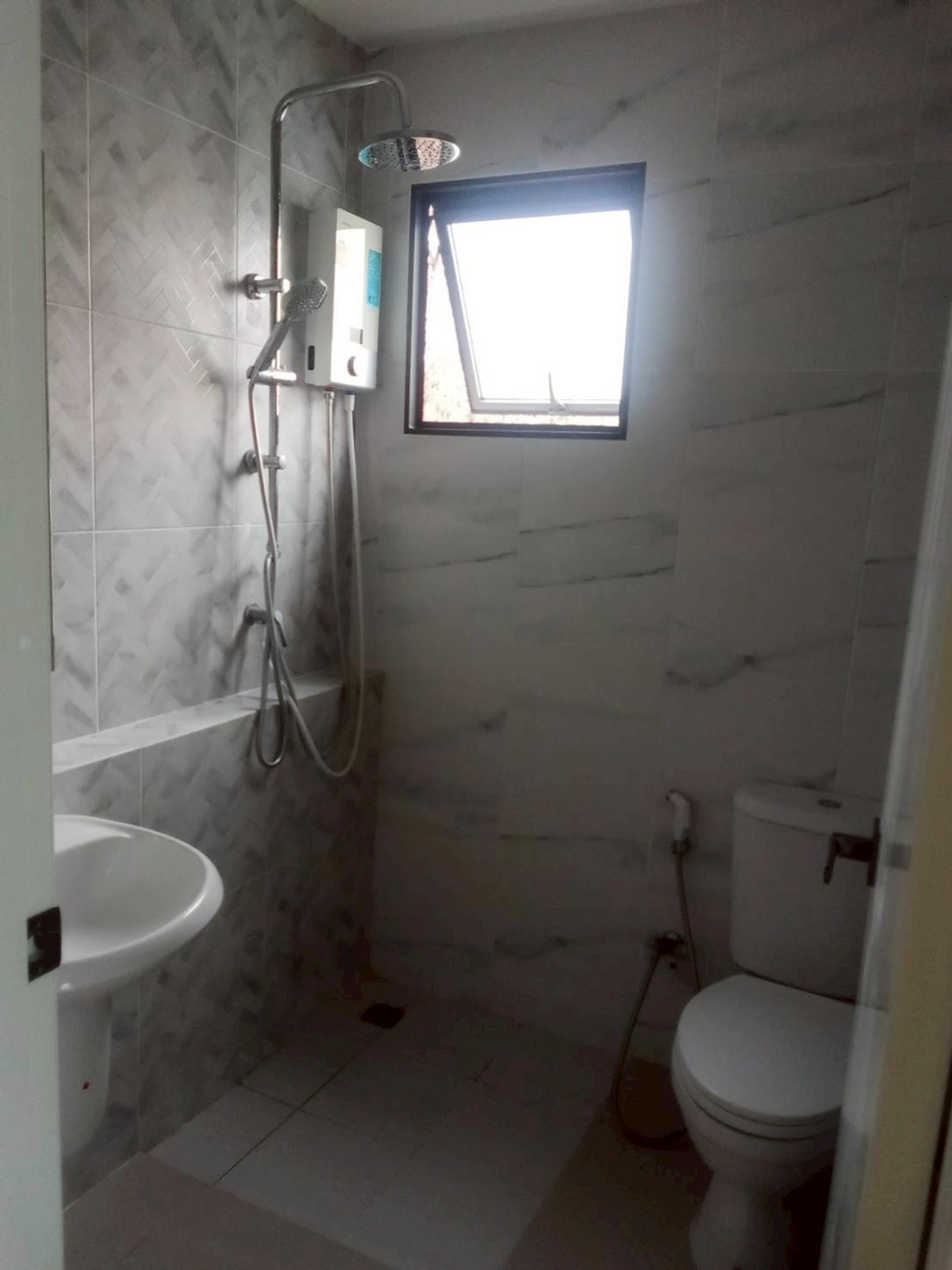 ให้เช่าทาวน์โฮมนนทบุรี บางใหญ่ บางบัวทอง : ทาวน์โฮม หลังมุม ร่มรื่น สไตล์บาหลี อยู่ใกล้ส่วนกลาง มีที่ชาร์จรถ EV ใกล้เซ็นทรัล เวสเกต