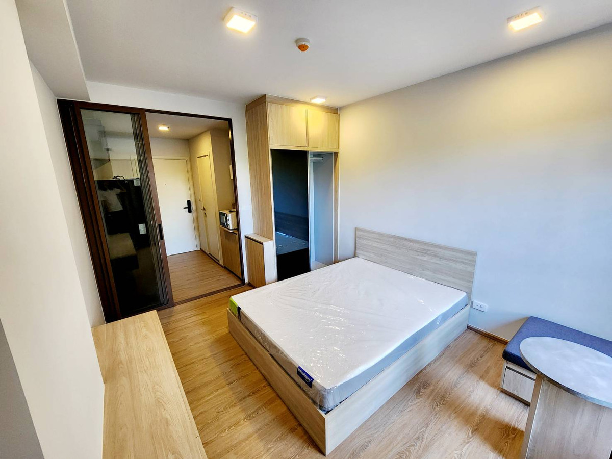 For RentCondoSukhumvit, Asoke, Thonglor : Quintara Myzen Phrom Phong, near BTS Phrom Phong, with EmQuartier mall right at the entrance of the soi, hot studio room for rent at 14k.