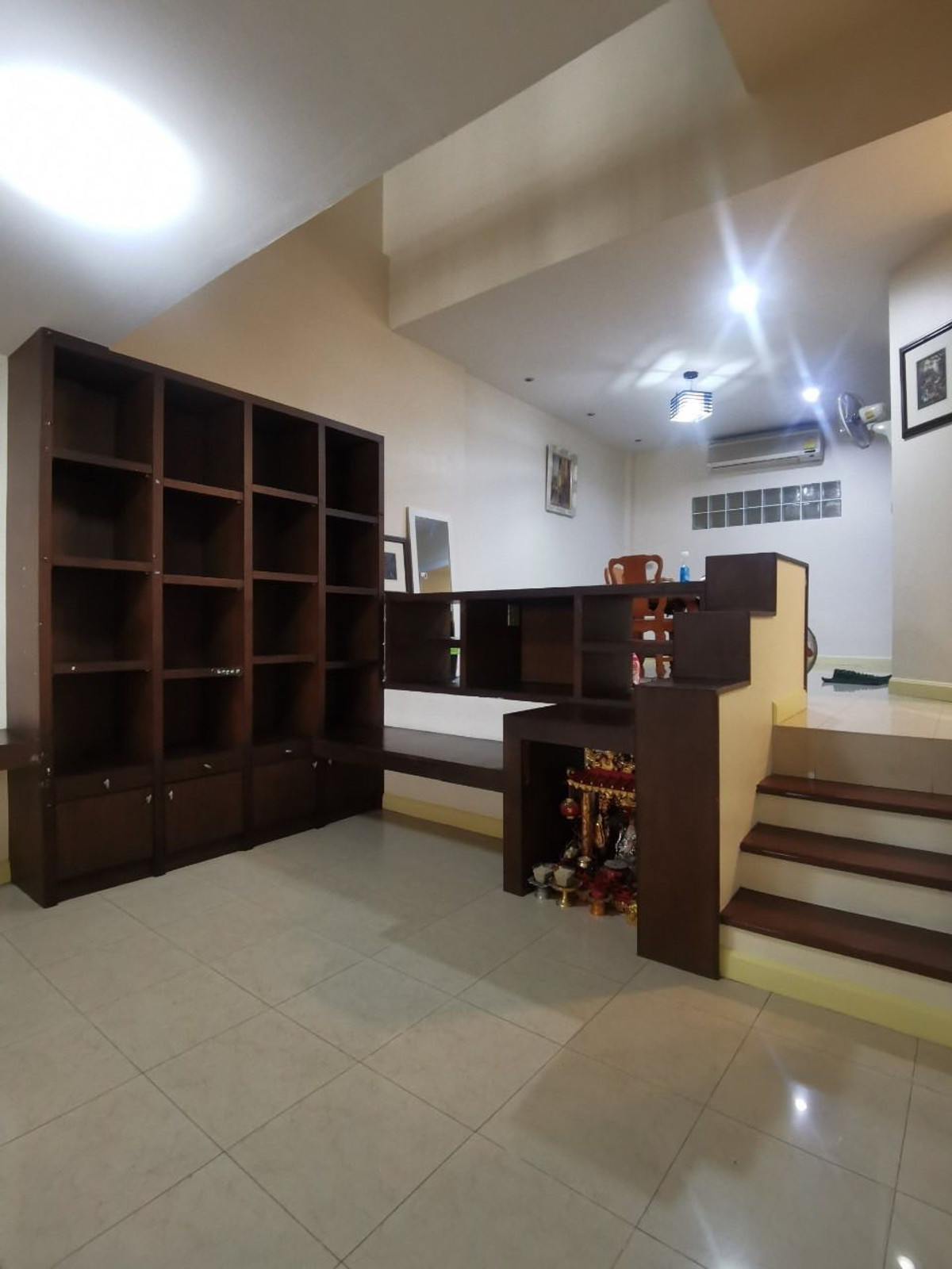 ให้เช่าทาวน์โฮมลาดพร้าว เซ็นทรัลลาดพร้าว : ให้เช่าทาวน์โฮม 3 ชั้น โครงการบ้านกลางเมือง รัชดา-ลาดพร้าว มี3ห้องนอน4ห้องน้ำ ราคาเช่าเดือนละ 30,000 บาท/เดือน (จดทะเบียนบริษัทได้)