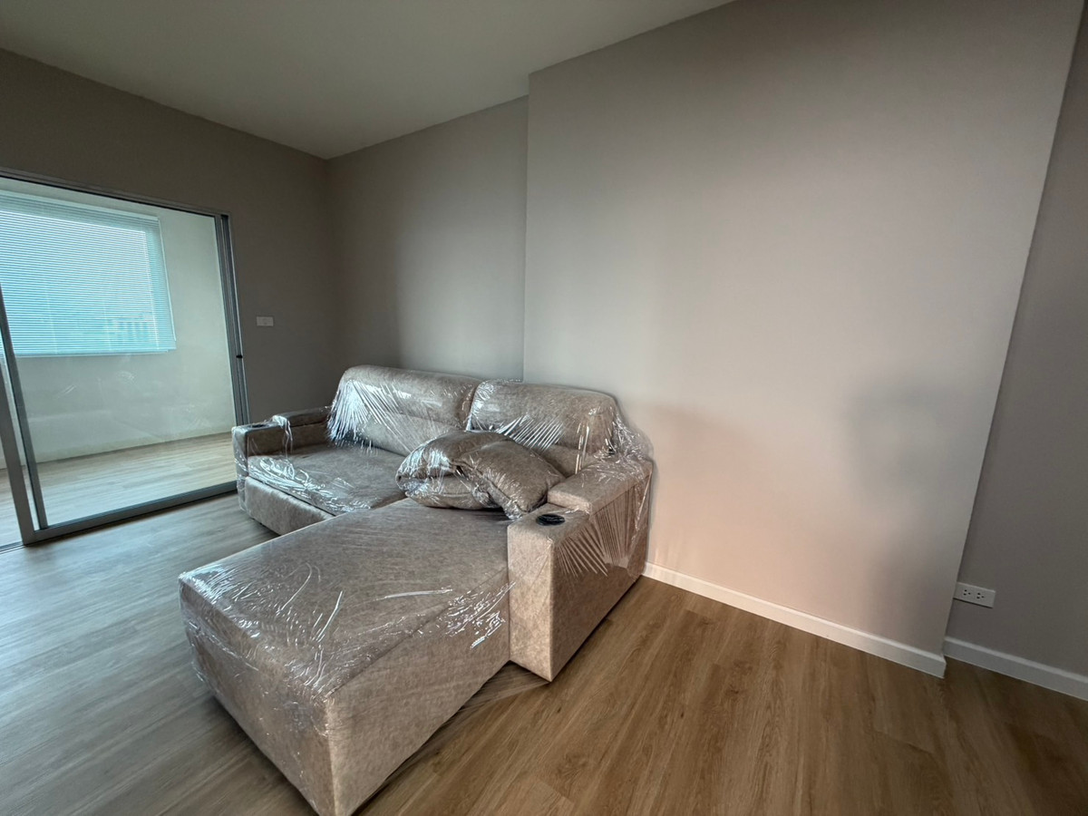 For RentCondoPattanakan, Srinakarin : Condo for rent, Supalai Park Srinakarin, newly renovated, ready to move in. Next to the MRT Yellow Line