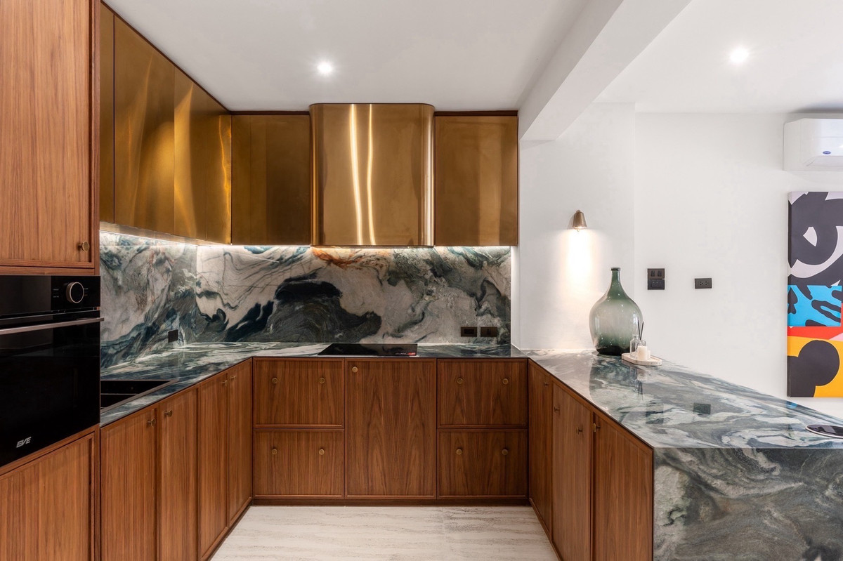 For SaleTownhomeSathorn, Narathiwat : Townhouse in Central City Location on Chan Road Near Business and Shopping Districts