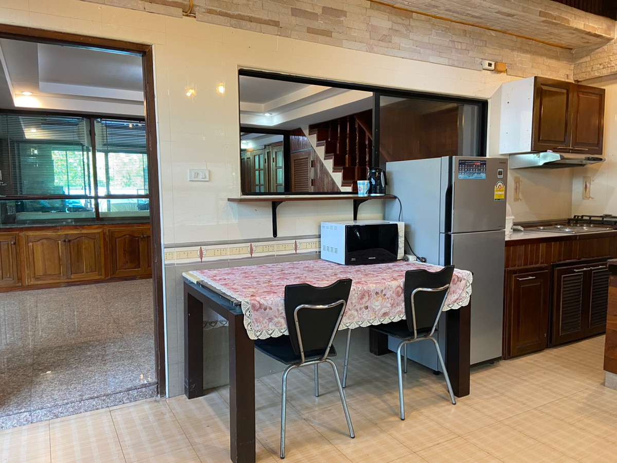 อาคารพาณิชย์ปิ่นเกล้า จรัญสนิทวงศ์ : 🏢 ขาย / ให้เช่า อาคารพาณิชย์ 4.5 ชั้น ห้องริม  ถนนสวนผัก – ตลิ่งชัน | สภาพใหม่ พื้นที่เยอะ ใช้งานได้หลากหลาย (ฟีฟ่า 087-808-3690)