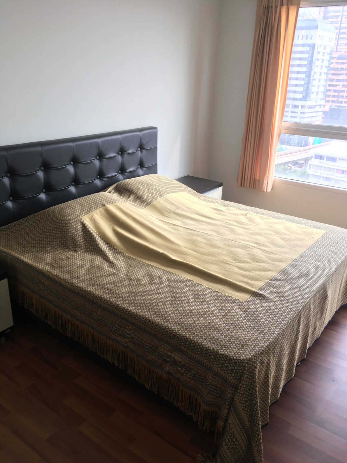 ขายคอนโดอารีย์ อนุสาวรีย์ : ขายด่วน! ราคาดีมากกกก หาไม่ได้แล้ว 1 นอนไซต์ใหญ่ ใจกลางอารีย์ สะพานควาย ในราคาไม่เกิน 5 ล้าน ที่เข้าออกสะดวก เดินทางง่าย อารีย์เลยน้า สนใจติดต่อ 0876358339 K.นาง 