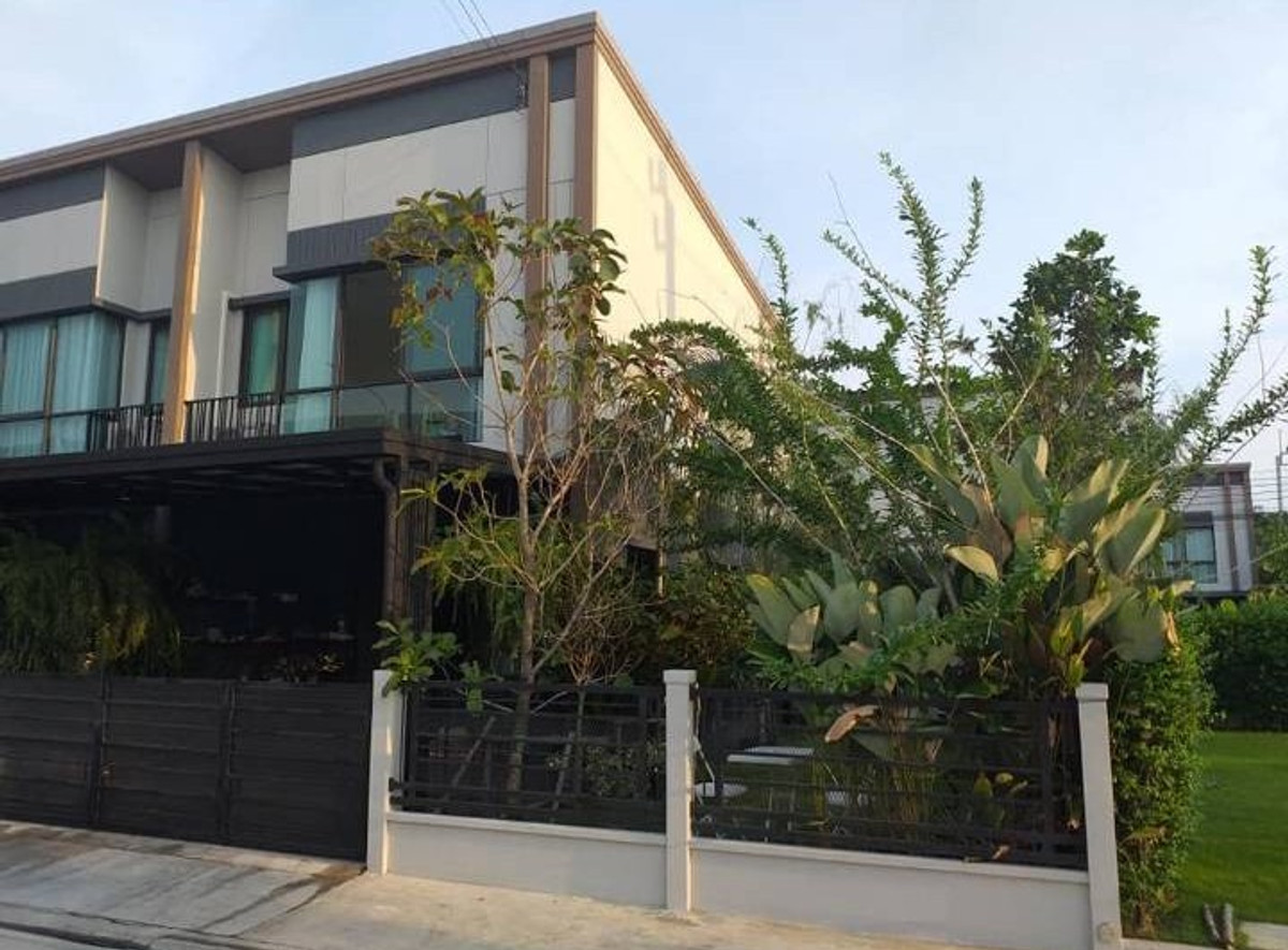 ให้เช่าทาวน์โฮมนนทบุรี บางใหญ่ บางบัวทอง : ทาวน์โฮม หลังมุม ร่มรื่น สไตล์บาหลี อยู่ใกล้ส่วนกลาง มีที่ชาร์จรถ EV ใกล้เซ็นทรัล เวสเกต