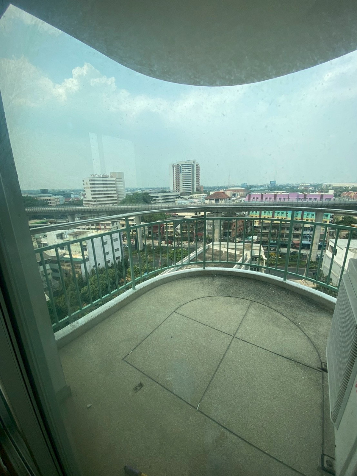 For RentCondoBang kae, Phetkasem : Cheap rent 12,000 baht ** Code 290825-422 ** 1 bedroom - 29th and 14th floors ** Condo Supalai Park Ratchaphruek - Phetkasem ** Next to Bang Wa BTS ** 088-398-3835 MR.BOAT