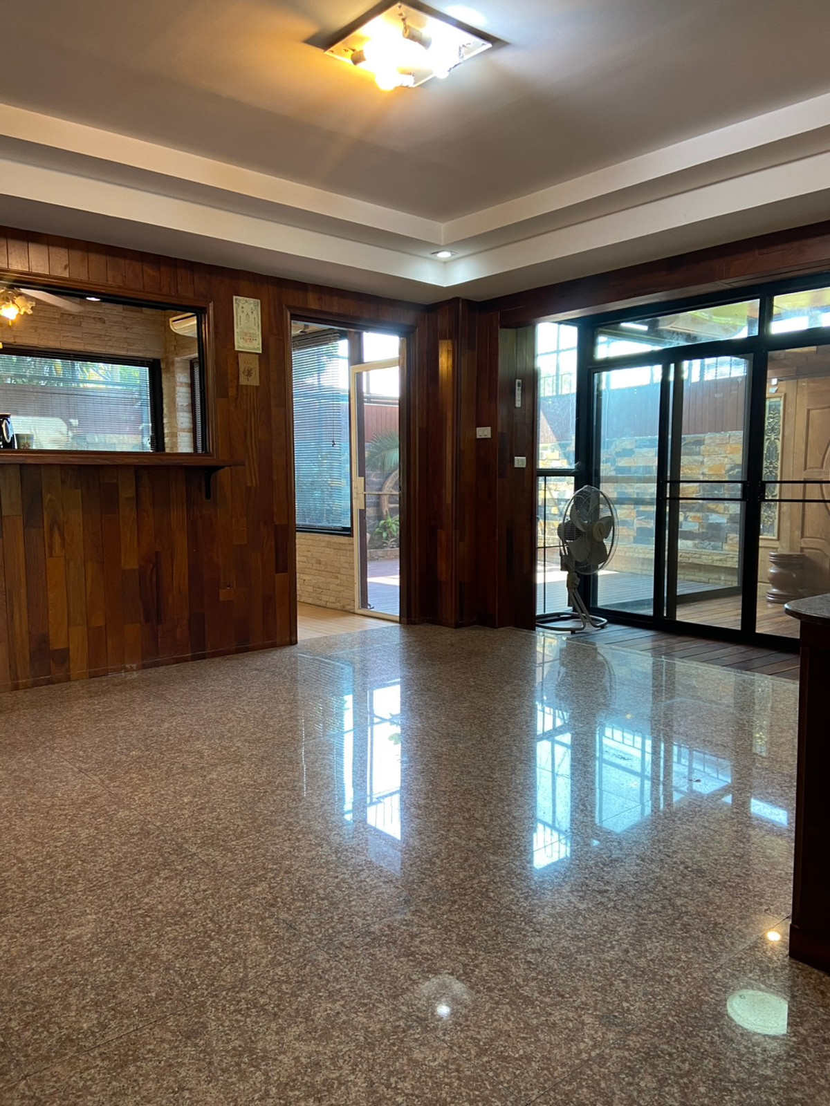 อาคารพาณิชย์ปิ่นเกล้า จรัญสนิทวงศ์ : 🏢 ขาย / ให้เช่า อาคารพาณิชย์ 4.5 ชั้น ห้องริม  ถนนสวนผัก – ตลิ่งชัน | สภาพใหม่ พื้นที่เยอะ ใช้งานได้หลากหลาย (ฟีฟ่า 087-808-3690)