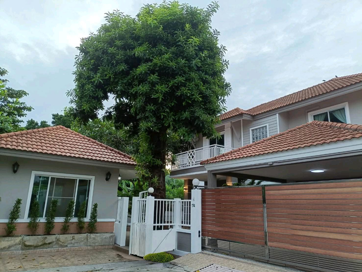 For RentHouseVipawadee, Don Mueang, Lak Si : Vacant house for rent in the heart of Lat Phrao. Resort atmosphere