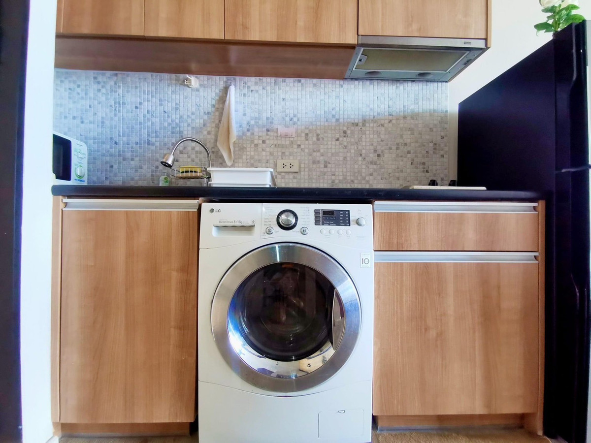 ขายคอนโดลาดพร้าว เซ็นทรัลลาดพร้าว : ขายด่วน! ราคาดีมากกก the issara ladprao ชั้นสูง ทิศใต้นะคะ วิวดีมาก ใกล้ MRT ลาดพร้าว ทำเลดี ห้องหายาก สะดวกสบาย ใกล้ห้างเซนทรัลลาดพร้าว BIG C ลาดพร้าว สนใจติดต่อ 0876358339 K.นาง 