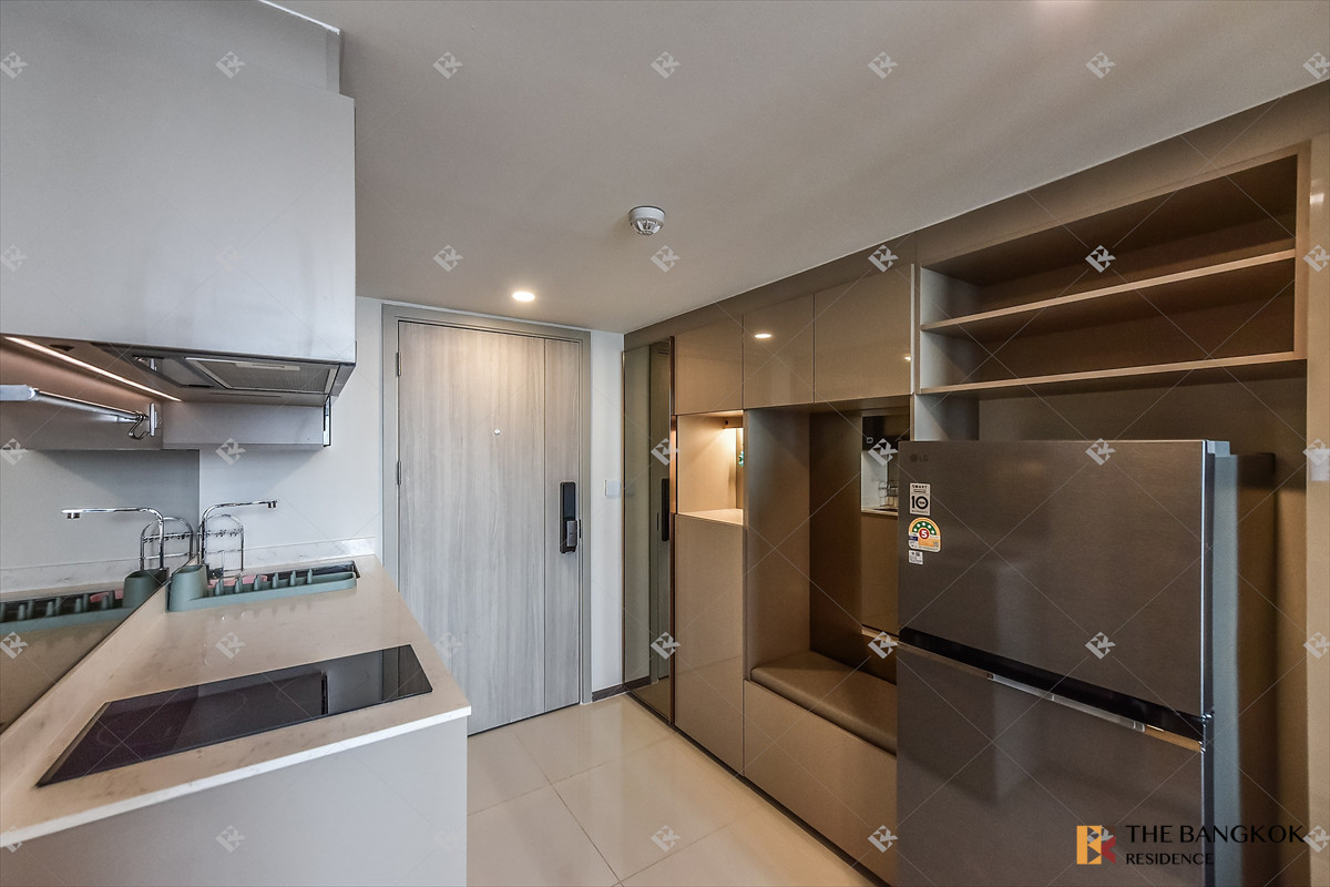 For SaleCondoRatchathewi,Phayathai : 🌆 Modern Loft-Style 2 Bedroom Fully Furnished - Park Origin Ratchathewi 🚆 Near BTS Ratchathewi