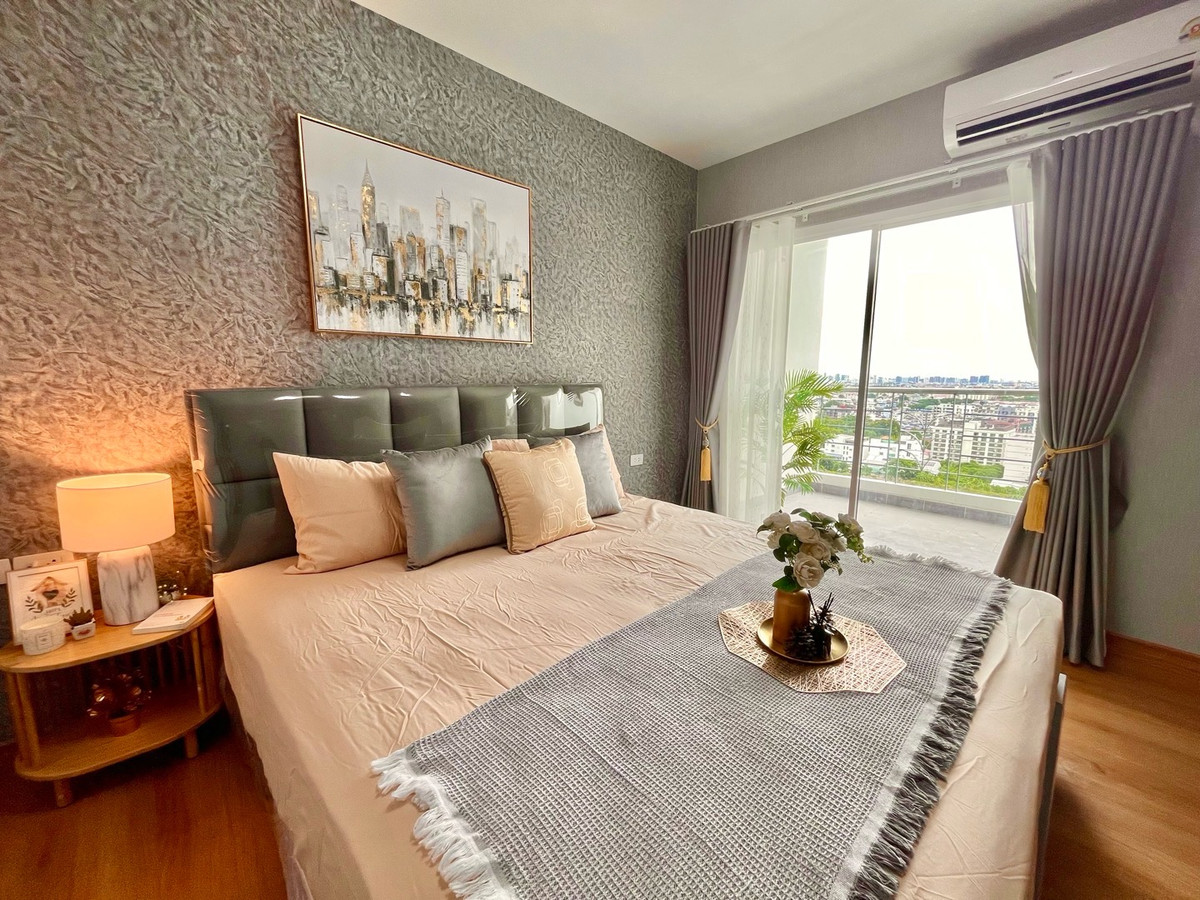CondoPattanakan, Srinakarin : ✨ Completely new📍 like getting a sample room. Big room condo near MRT Si Iam 🧳  Fully furnished, just carry your bags and move in 😍