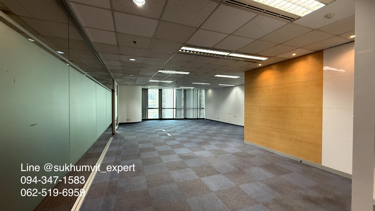 For RentOfficeSilom, Saladaeng, Bangrak : Office for Rent | Modern Office Building in a prime Silom location