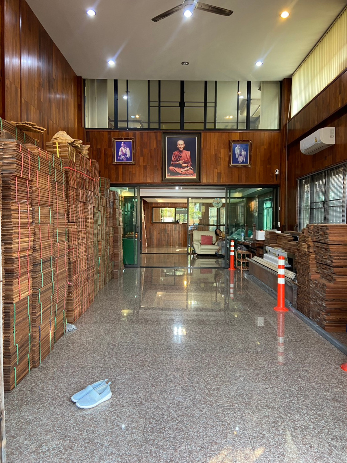 อาคารพาณิชย์ปิ่นเกล้า จรัญสนิทวงศ์ : 🏢 ขาย / ให้เช่า อาคารพาณิชย์ 4.5 ชั้น ห้องริม  ถนนสวนผัก – ตลิ่งชัน | สภาพใหม่ พื้นที่เยอะ ใช้งานได้หลากหลาย (ฟีฟ่า 087-808-3690)