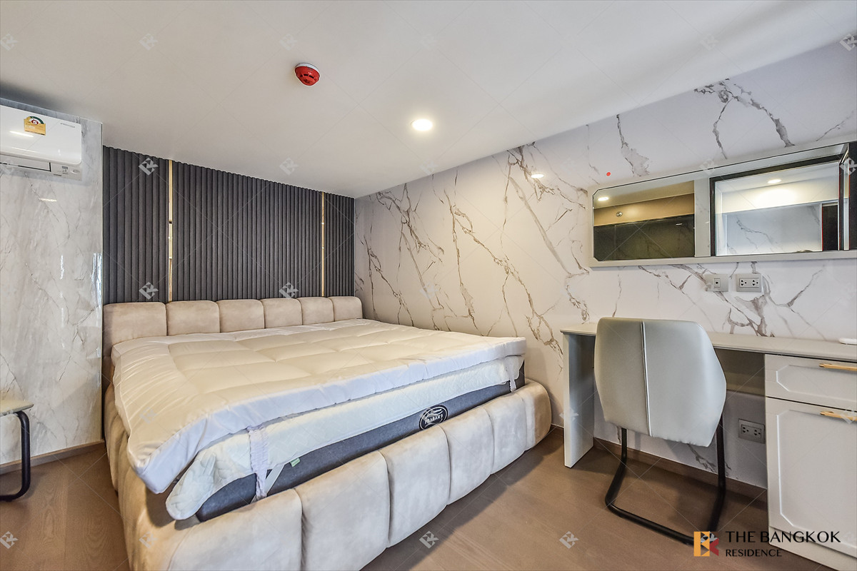 For SaleCondoRatchathewi,Phayathai : 🌆 Modern Loft-Style 2 Bedroom Fully Furnished - Park Origin Ratchathewi 🚆 Near BTS Ratchathewi