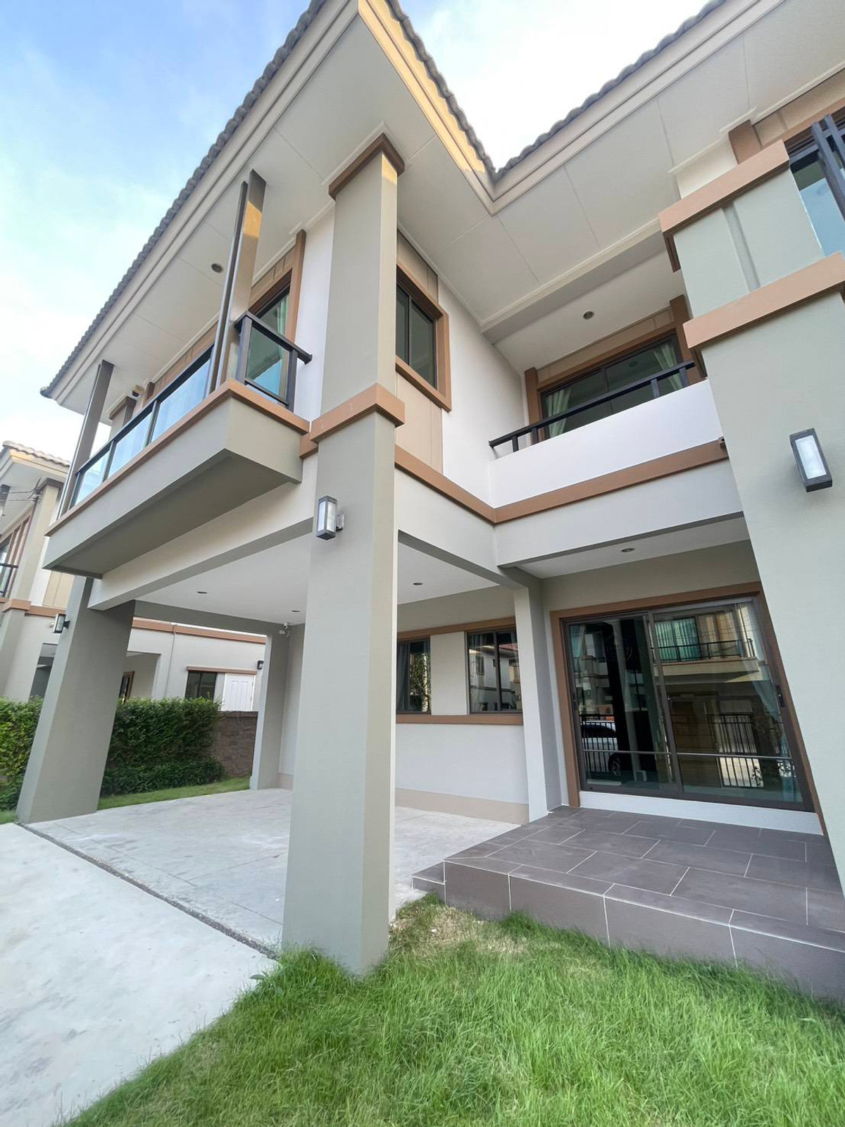 ขายบ้านพัฒนาการ ศรีนครินทร์ : 75ตรว 3นอน5น้ำ บ้านเดี่ยว 2 ชั้น ภัสสร เพรสทีจ บางนา-สุวรรณภูมิ 