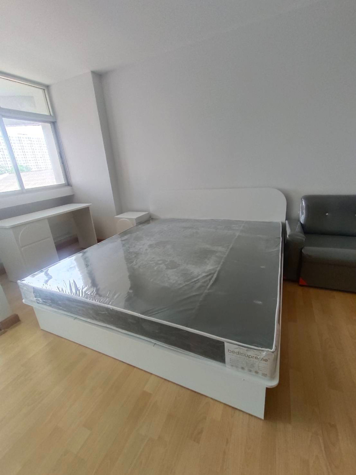 คอนโดโชคชัย4 ลาดพร้าว71 : ให้เช่า 7,500 / ขาย คอนโด ป.ธนา ทาวเวอร์ 2 ใกล้ รถไฟฟ้าโชคชัย 4 ซอยลาดพร้าว 58/1 แบบ 1 ห้องนอน 32 ตร.ม.  ห้องใกล้สระว่ายน้ำ 