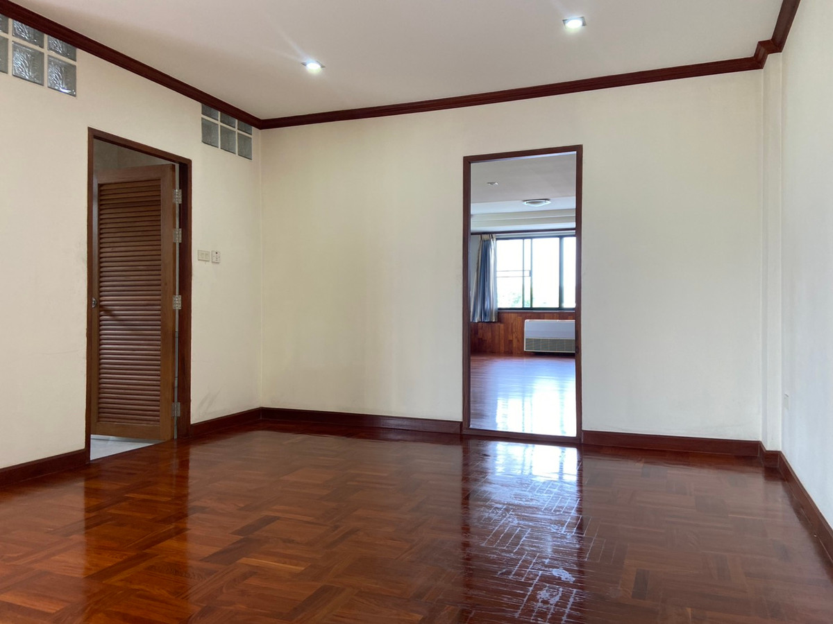 อาคารพาณิชย์ปิ่นเกล้า จรัญสนิทวงศ์ : 🏢 ขาย / ให้เช่า อาคารพาณิชย์ 4.5 ชั้น ห้องริม  ถนนสวนผัก – ตลิ่งชัน | สภาพใหม่ พื้นที่เยอะ ใช้งานได้หลากหลาย (ฟีฟ่า 087-808-3690)