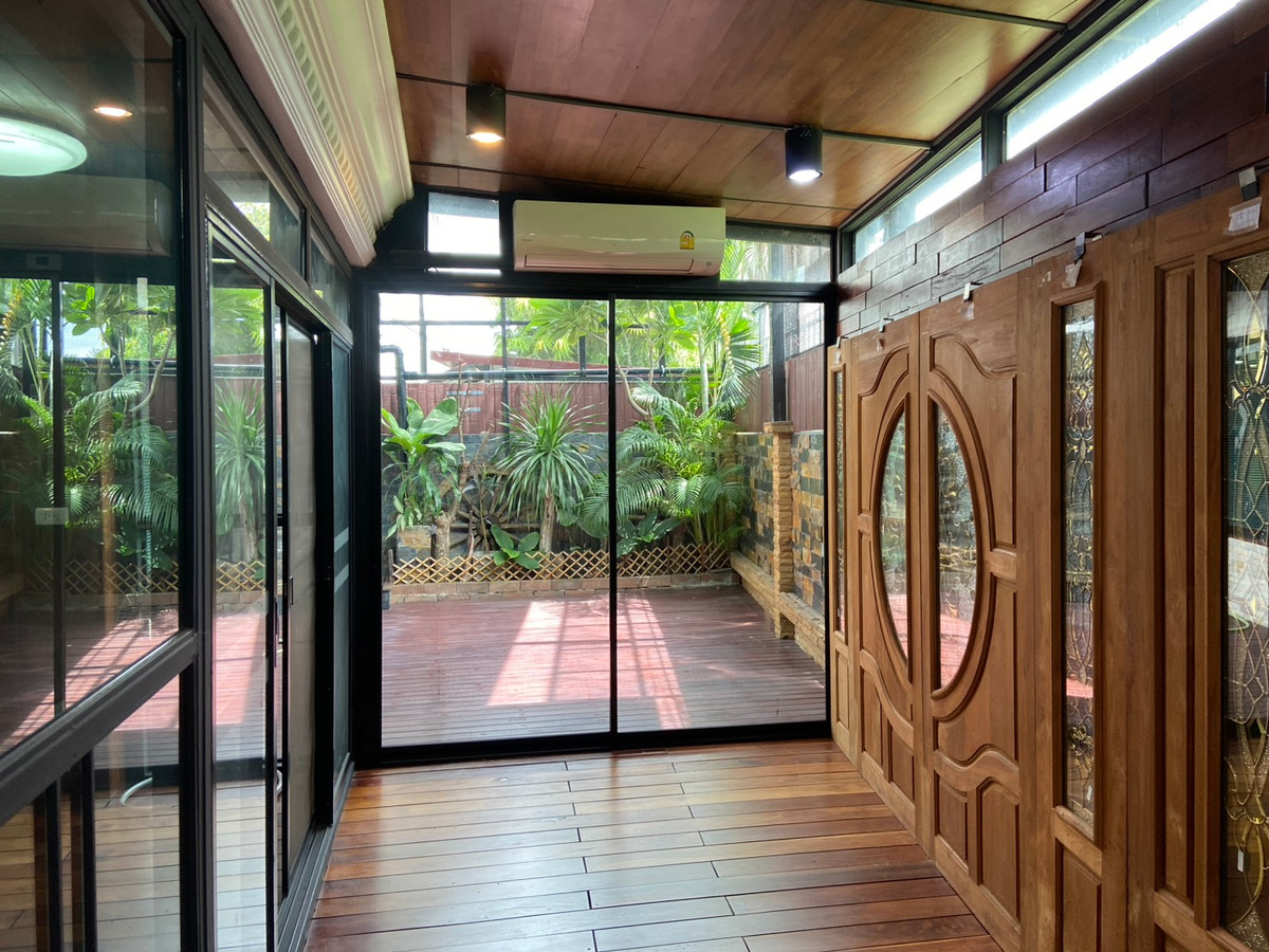 อาคารพาณิชย์ปิ่นเกล้า จรัญสนิทวงศ์ : 🏢 ขาย / ให้เช่า อาคารพาณิชย์ 4.5 ชั้น ห้องริม  ถนนสวนผัก – ตลิ่งชัน | สภาพใหม่ พื้นที่เยอะ ใช้งานได้หลากหลาย (ฟีฟ่า 087-808-3690)